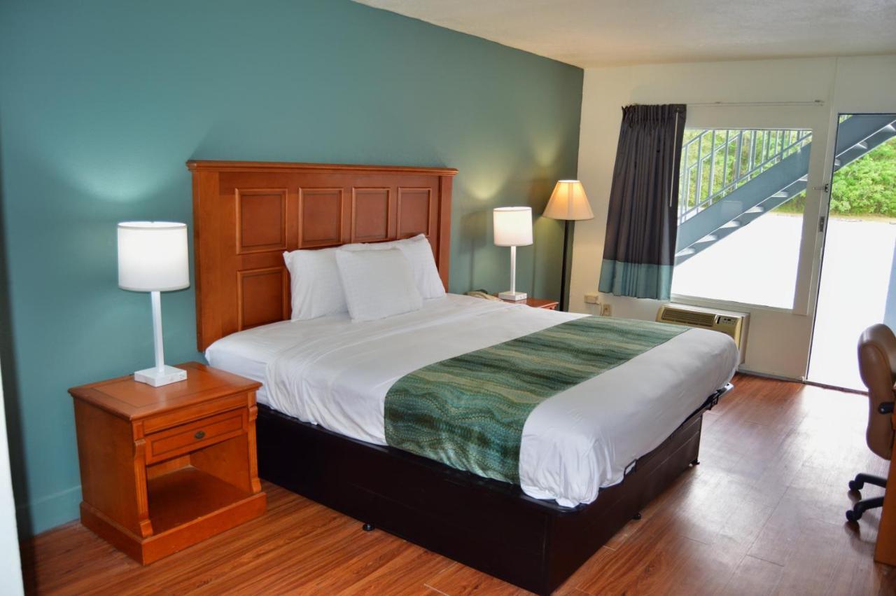 Days Inn By Wyndham Hardeeville Near Hilton Head Dış mekan fotoğraf