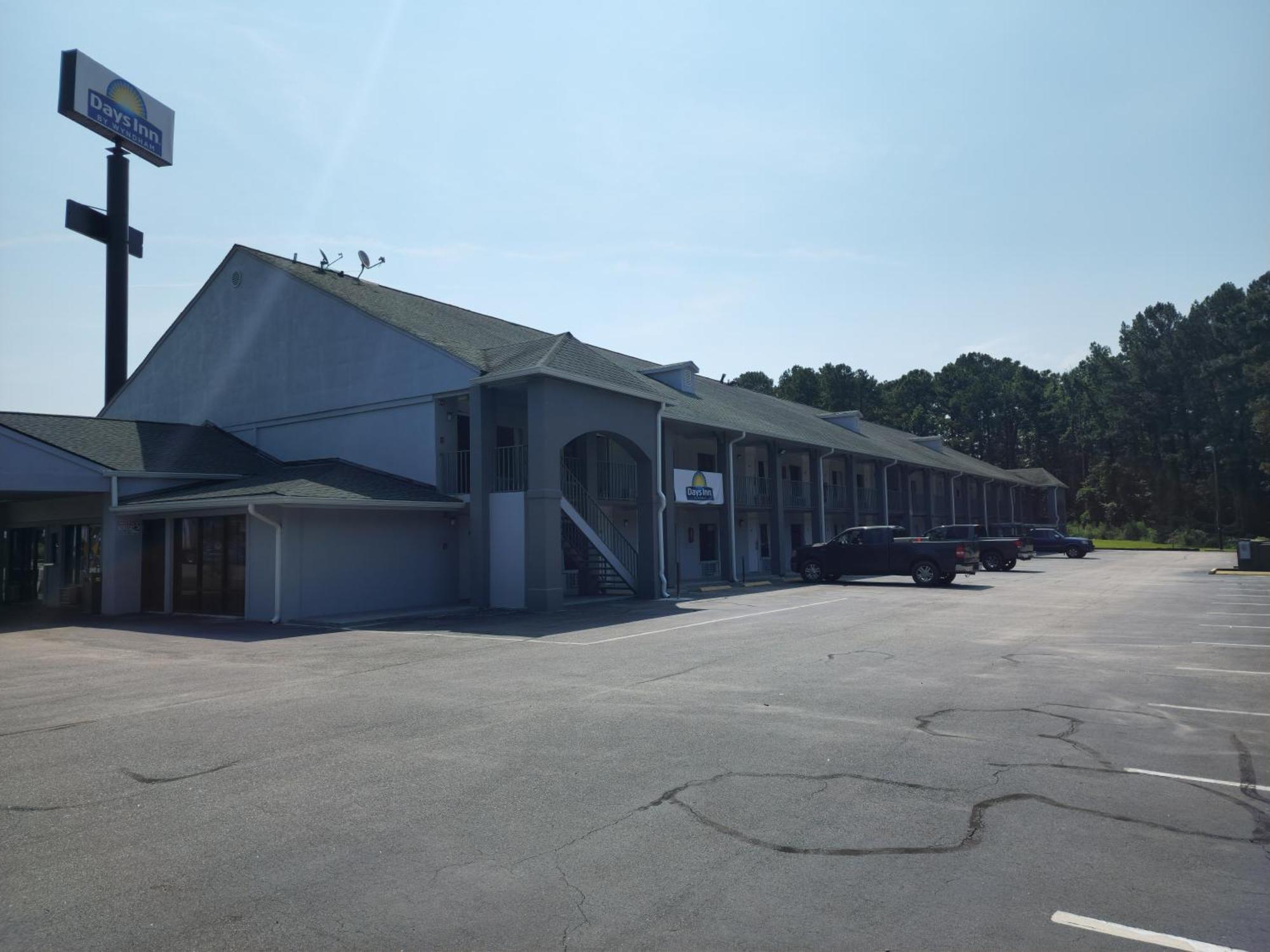 Days Inn By Wyndham Hardeeville Near Hilton Head Dış mekan fotoğraf