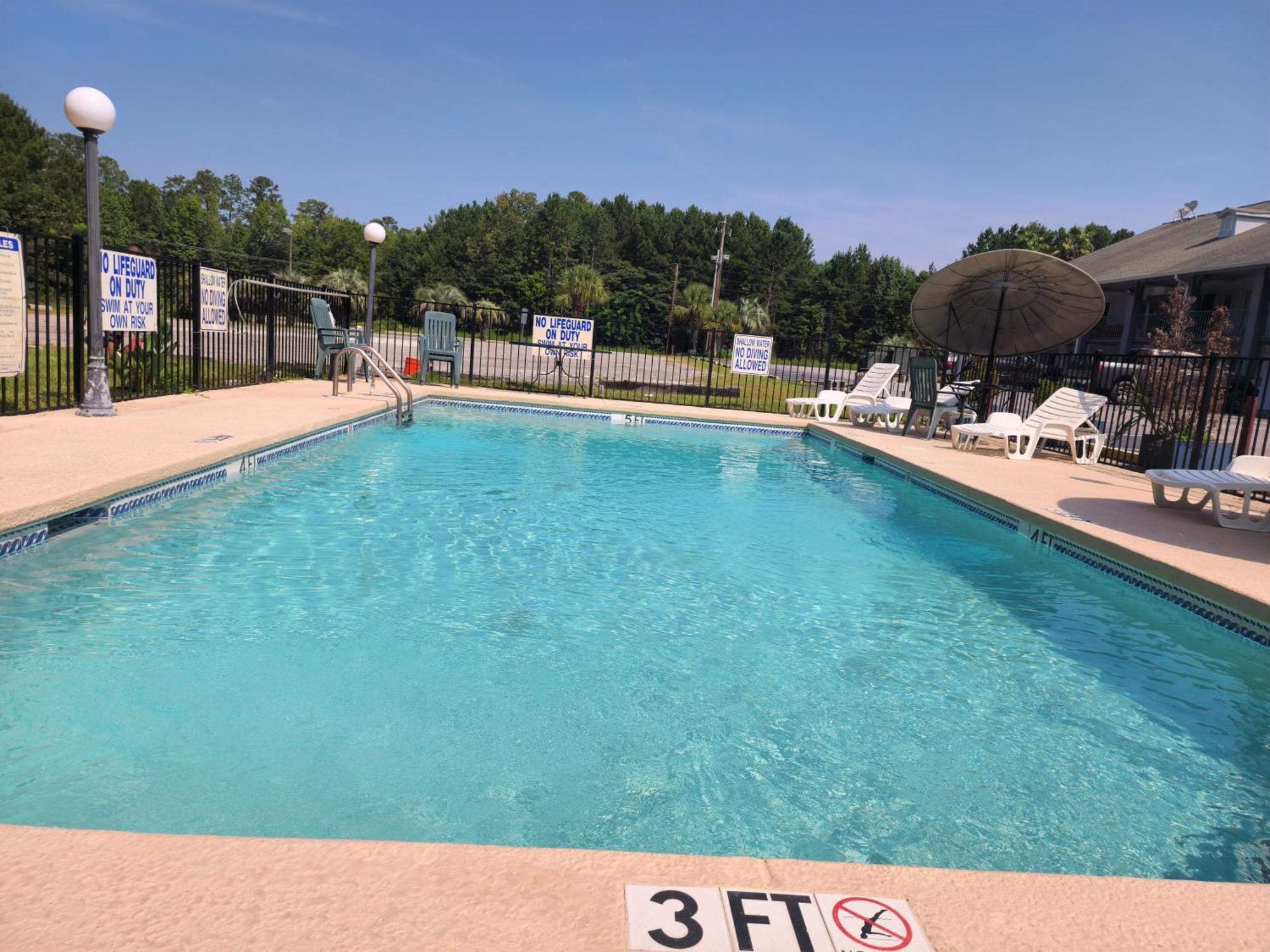 Days Inn By Wyndham Hardeeville Near Hilton Head Dış mekan fotoğraf
