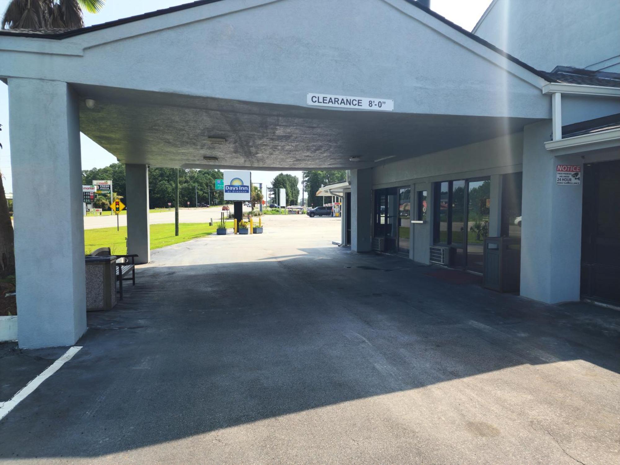 Days Inn By Wyndham Hardeeville Near Hilton Head Dış mekan fotoğraf