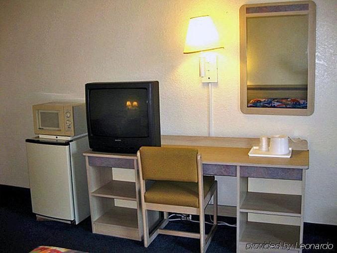 Days Inn By Wyndham Hardeeville Near Hilton Head Dış mekan fotoğraf